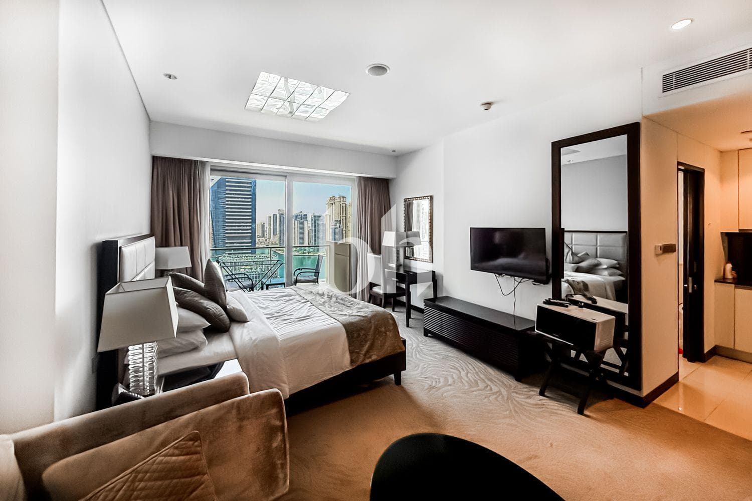 Studio Apartment in JW Marriott Hotel Marina - photo 2
