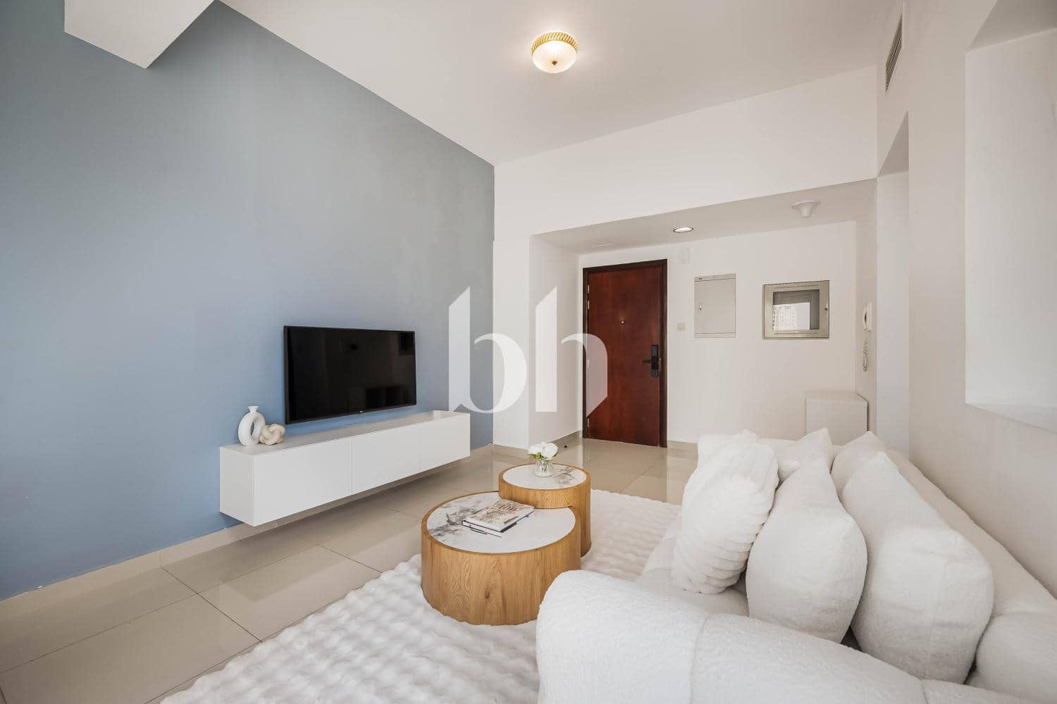 1 Bedroom Apartment in Escan Tower - photo 2