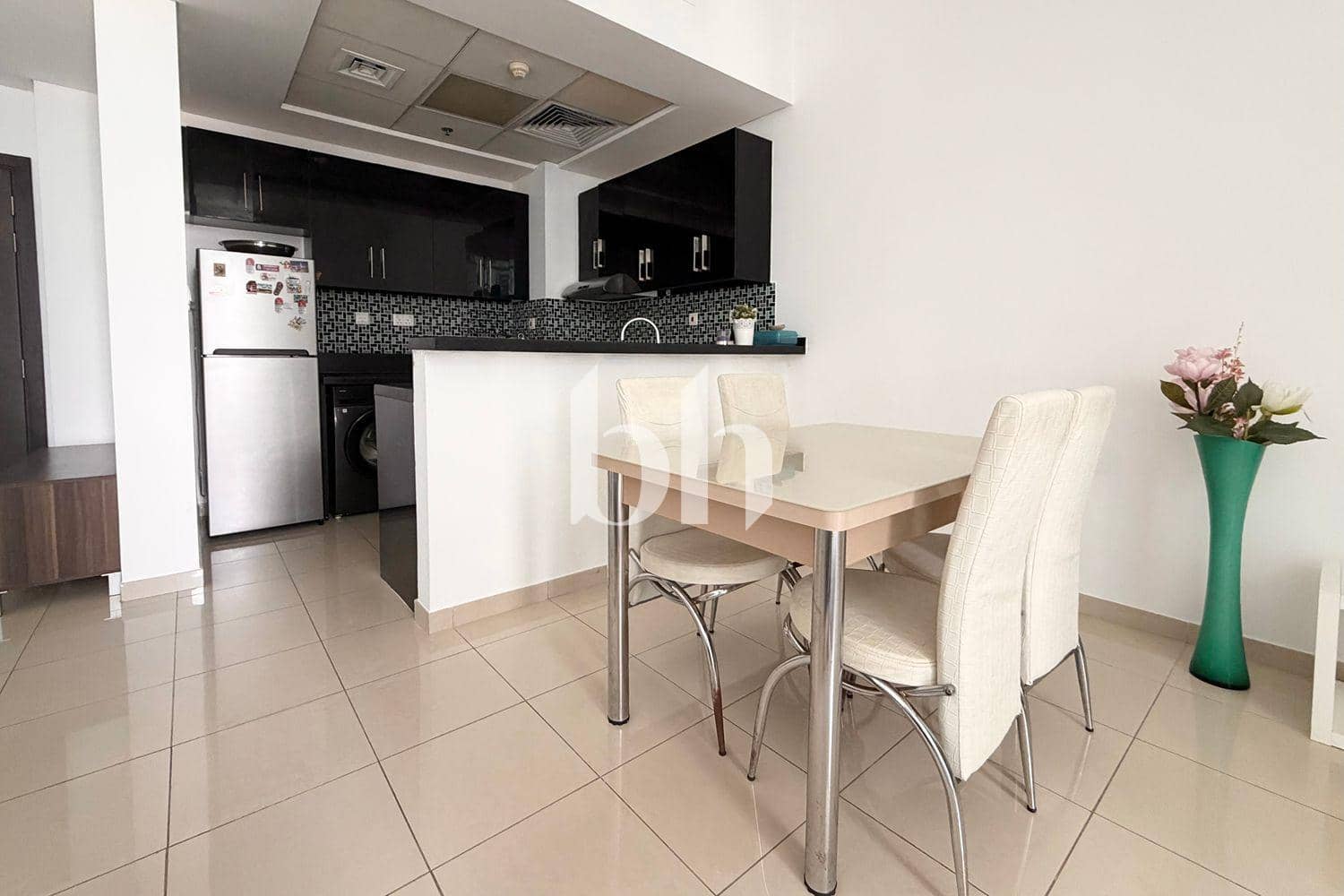 1 Bedroom Apartment in Botanica Tower - photo 2