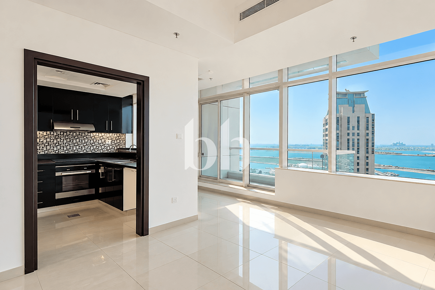 2 Bedroom Apartment in Botanica Tower - photo 1