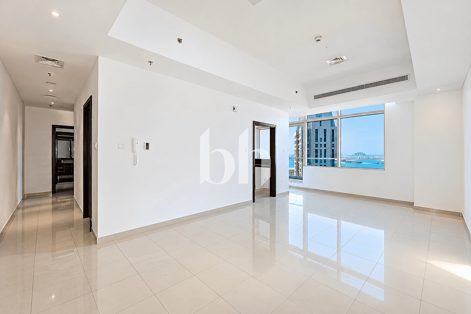 2 Bedroom Apartment in Botanica Tower