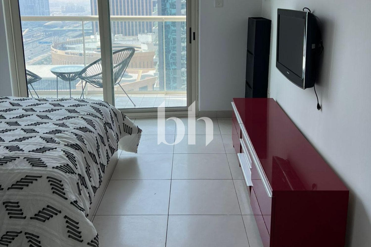 Studio Apartment in Marina View Tower A - photo 2