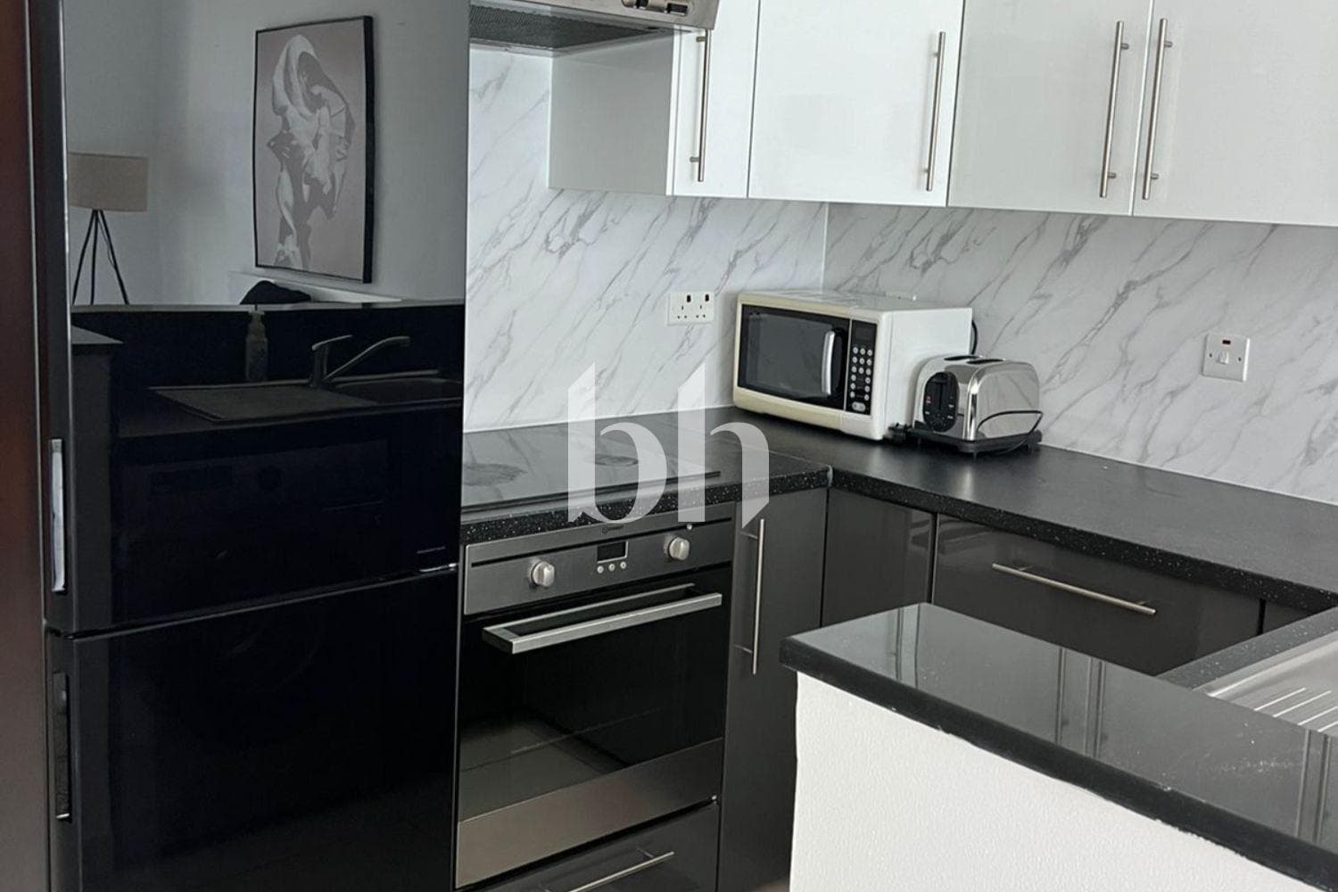 Studio Apartment in Marina View Tower A - photo 1