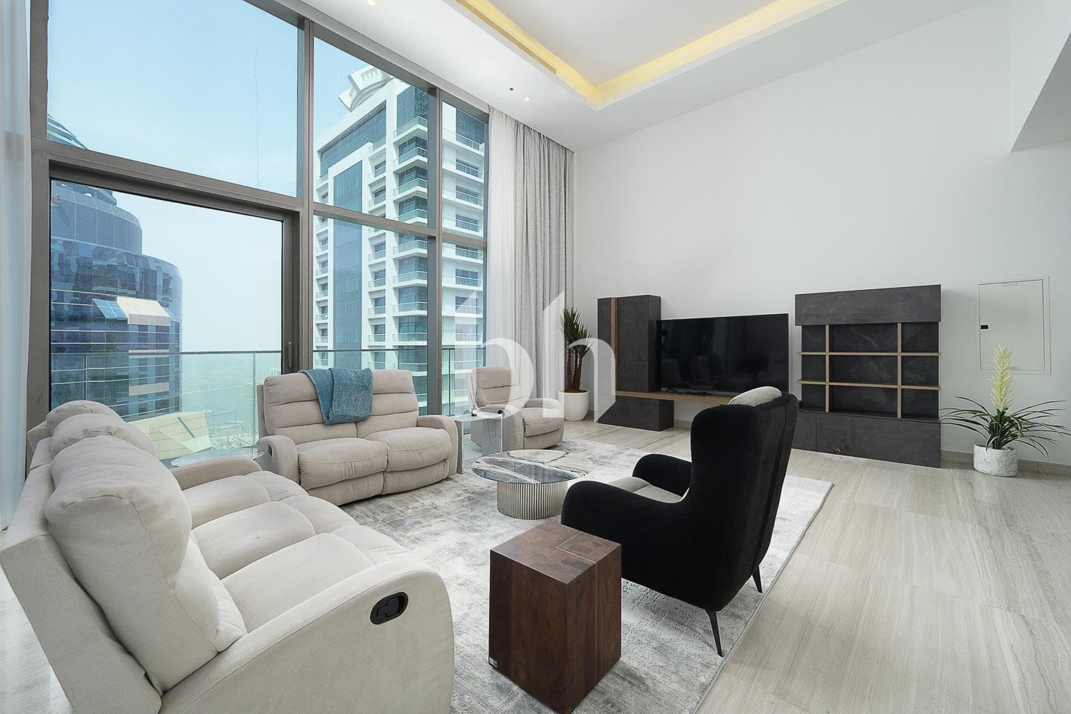 4 Bedroom Apartment in Jumeirah Living Marina Gate - photo 1