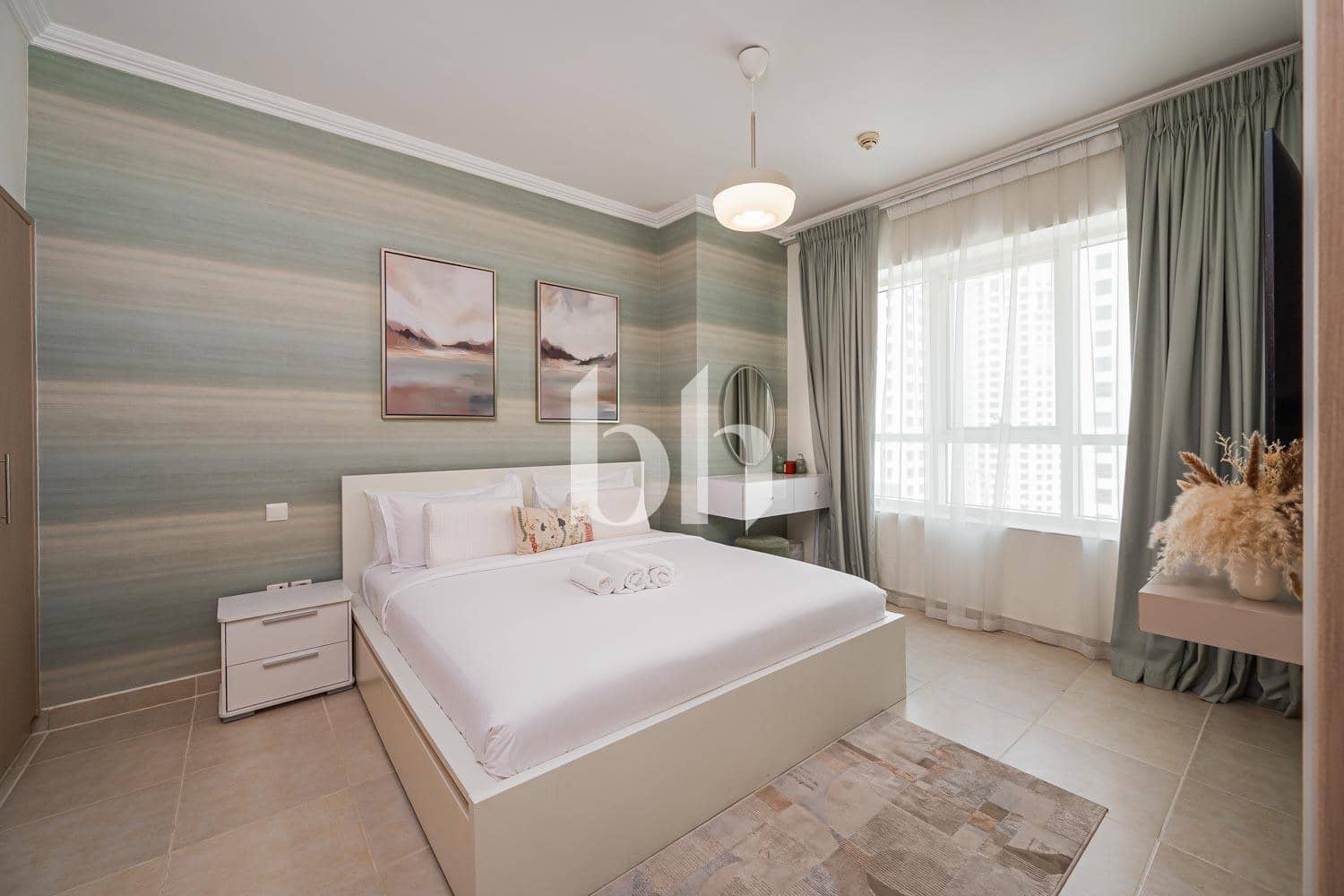1 Bedroom Apartment in Marina Quays West - photo 1