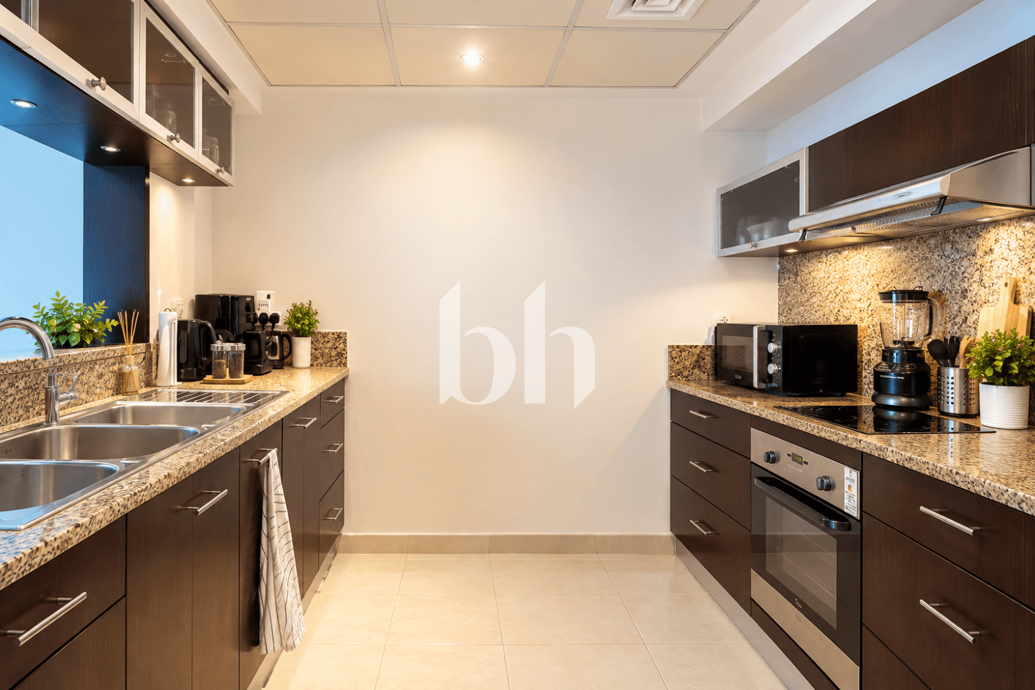 1 Bedroom Apartment in Marina Quays West - photo 2