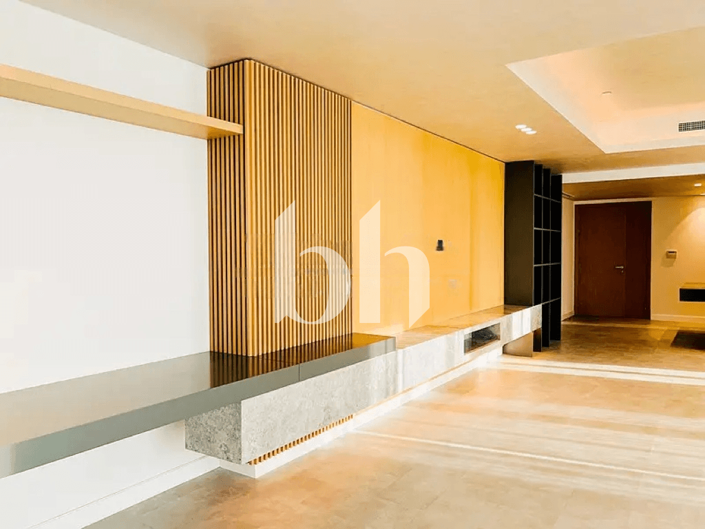3 Bedroom Apartment in Trident Waterfront - photo 2