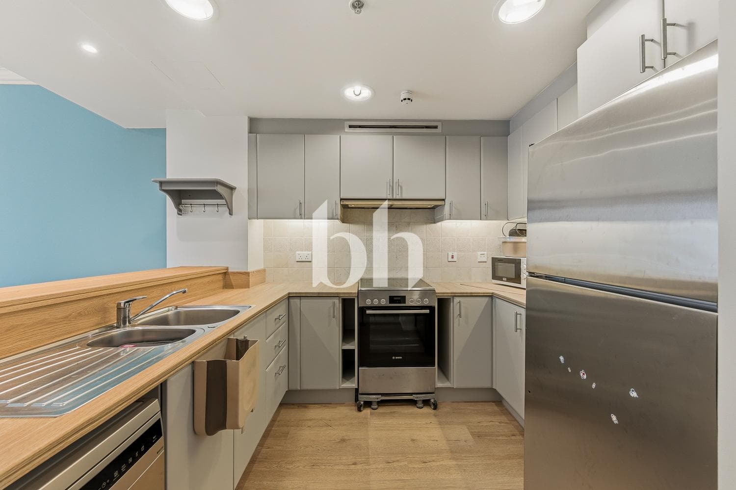 2 Bedroom Apartment in Al Fairooz Tower - photo 2