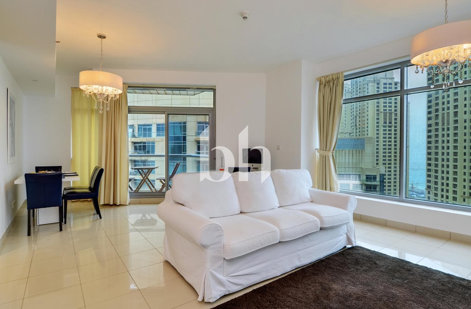 1 Bedroom Apartment in Bonaire Tower - photo 1