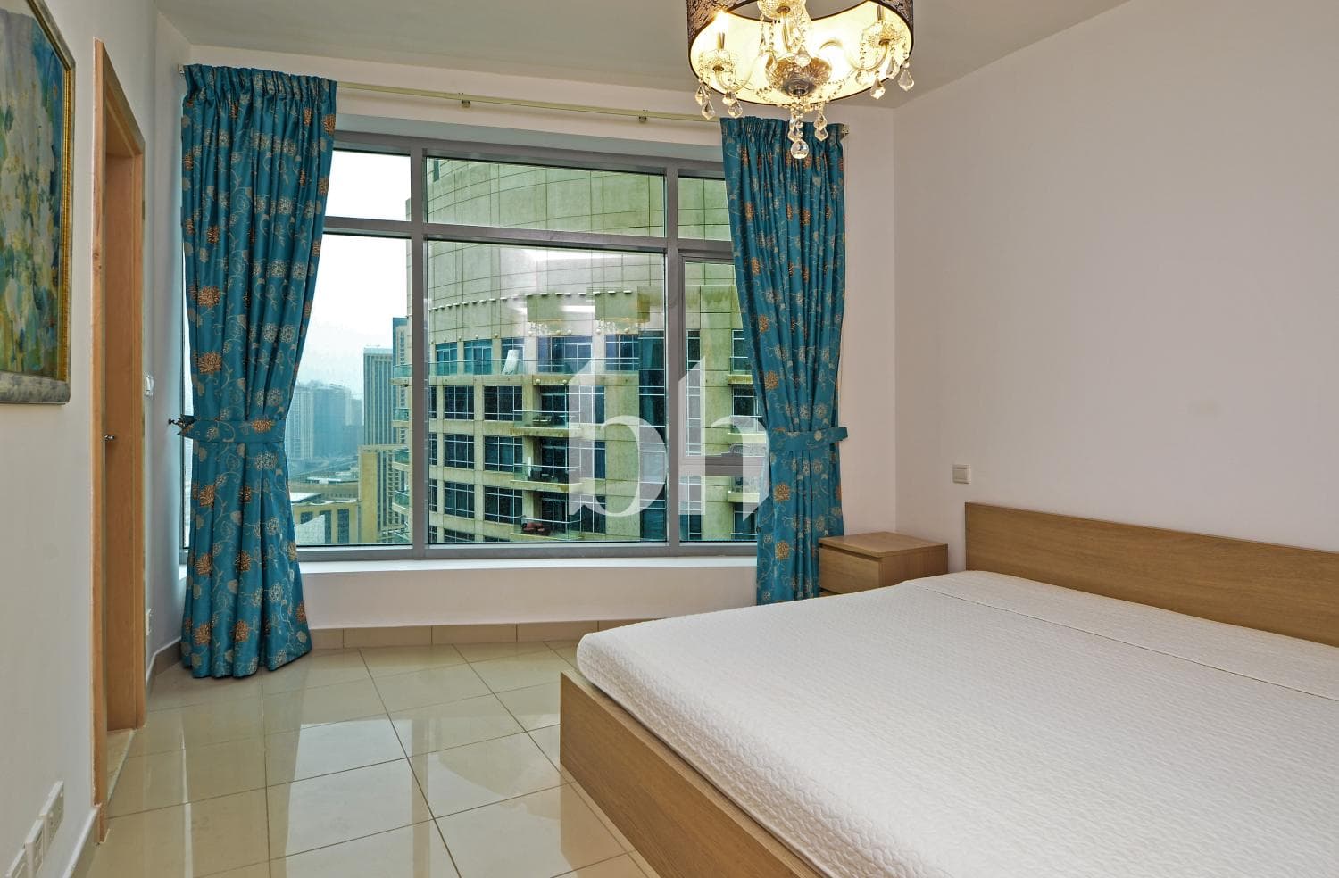 1 Bedroom Apartment in Bonaire Tower - photo 2