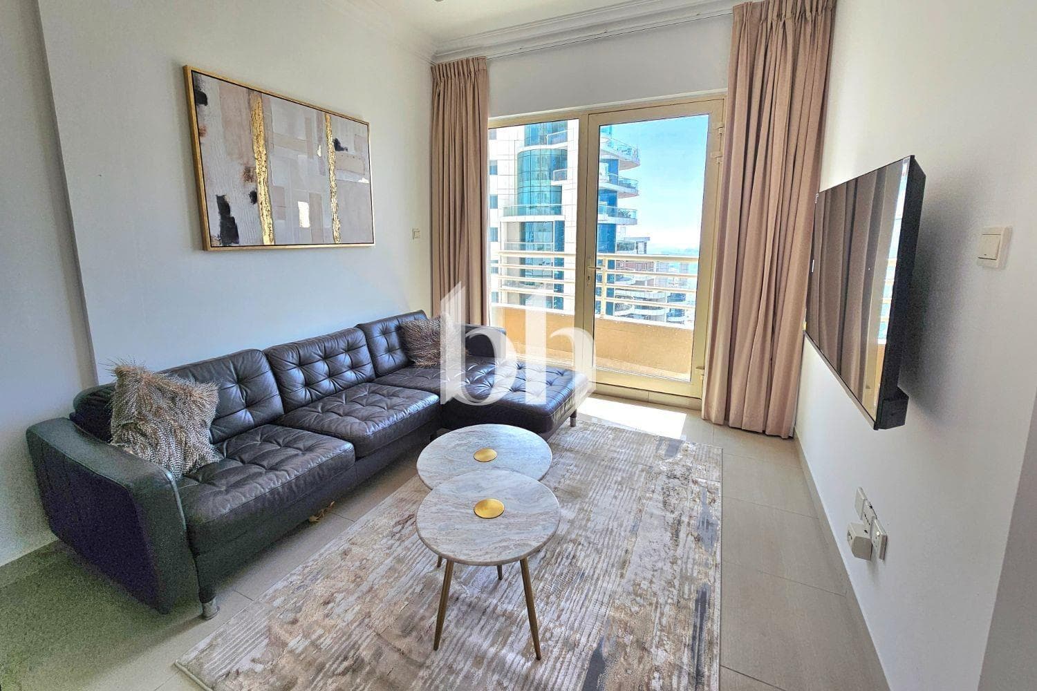1 Bedroom Apartment in Manchester Tower - photo 1