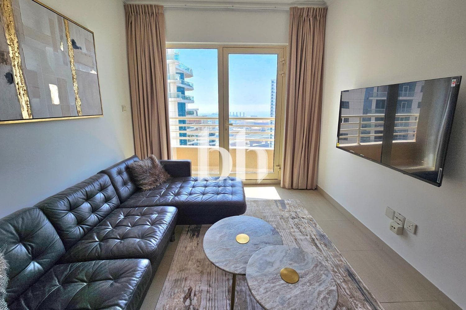 1 Bedroom Apartment in Manchester Tower - photo 2