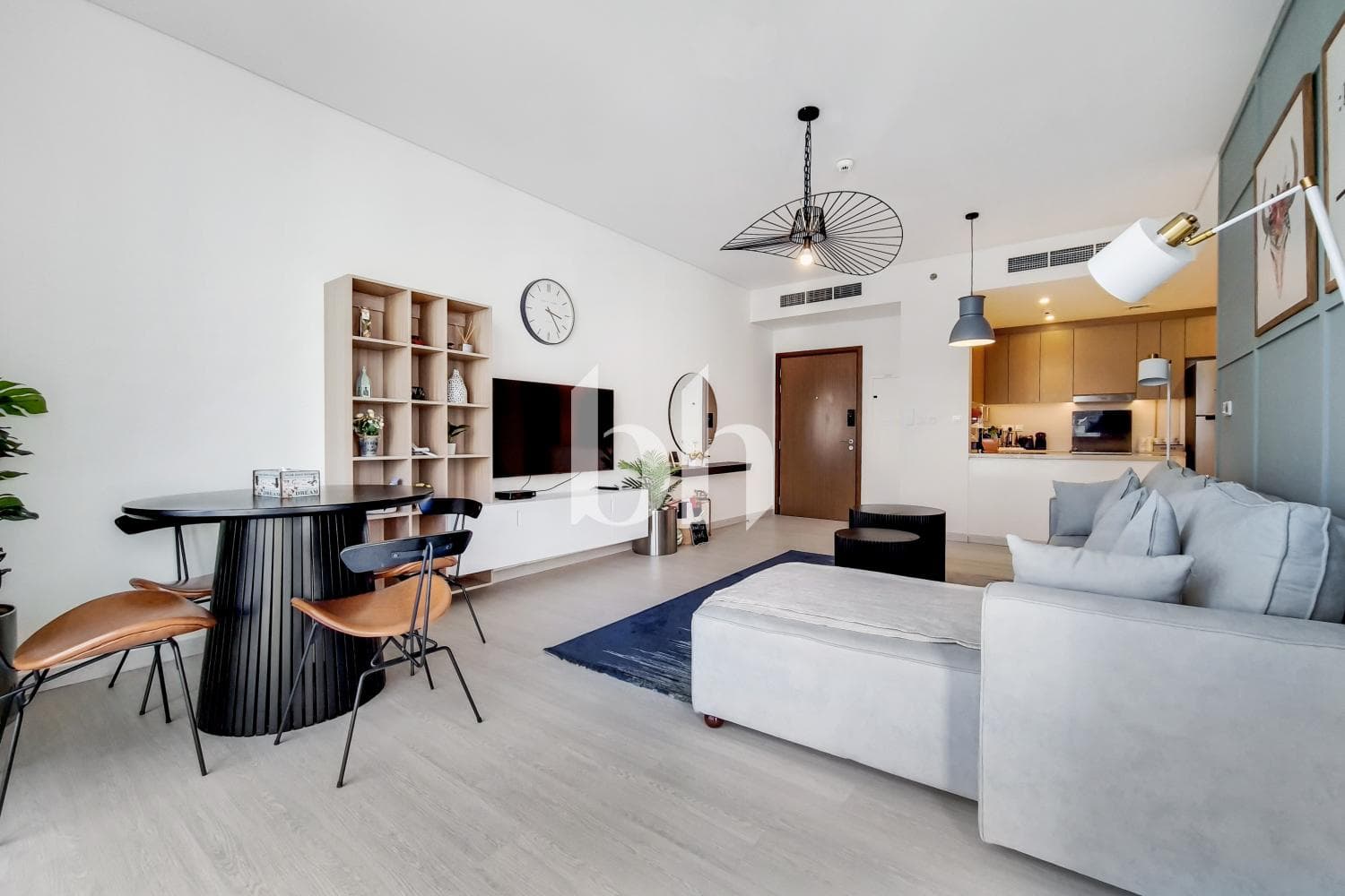 2 Bedrooms Apartment in 5242 Tower 2 - photo 1