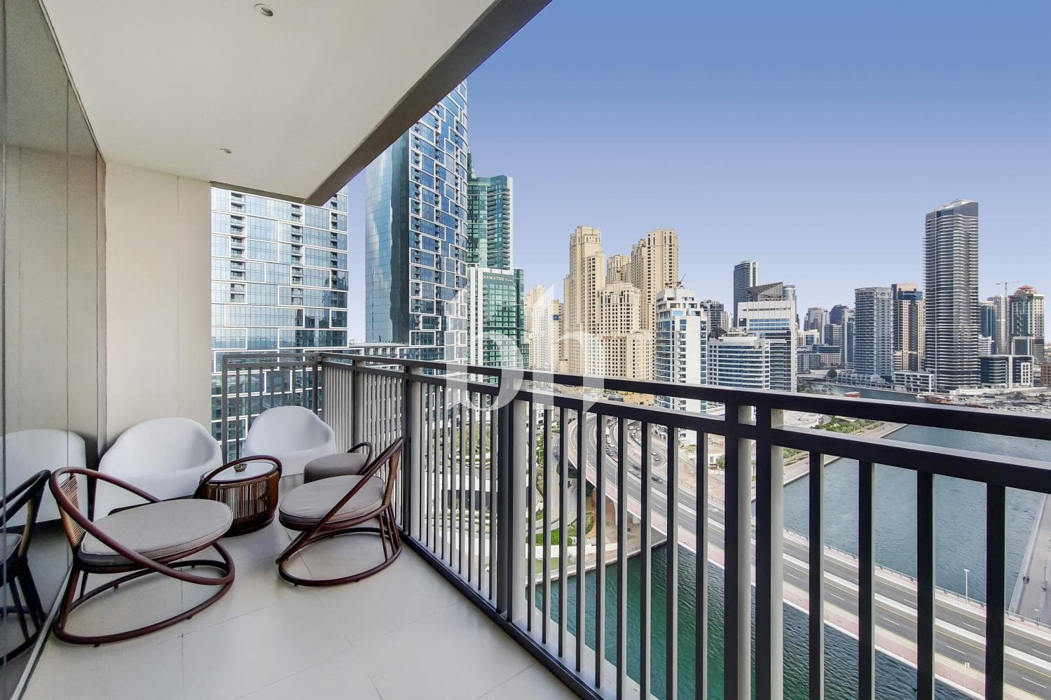 2 Bedrooms Apartment in 5242 Tower 2