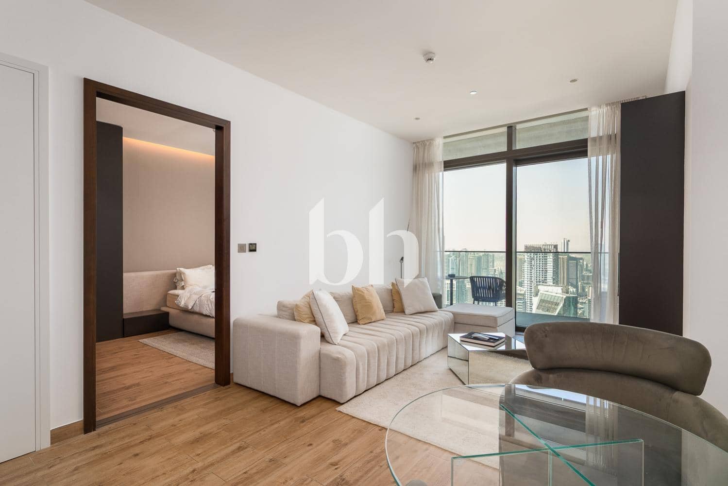 1 Bedroom Apartment in Jumeirah Living Marina Gate