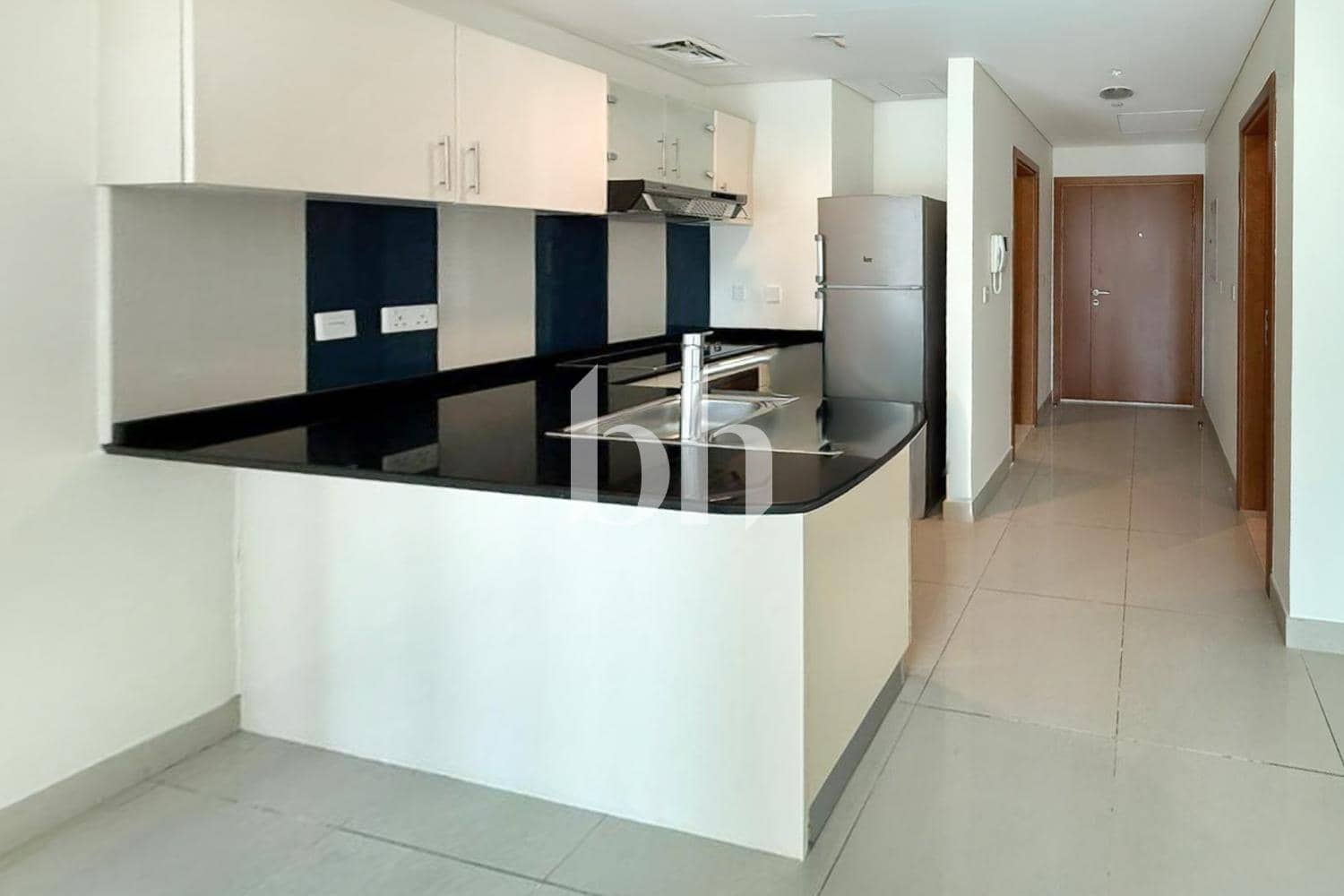 1 Bedroom Apartment in Ocean Heights - photo 2
