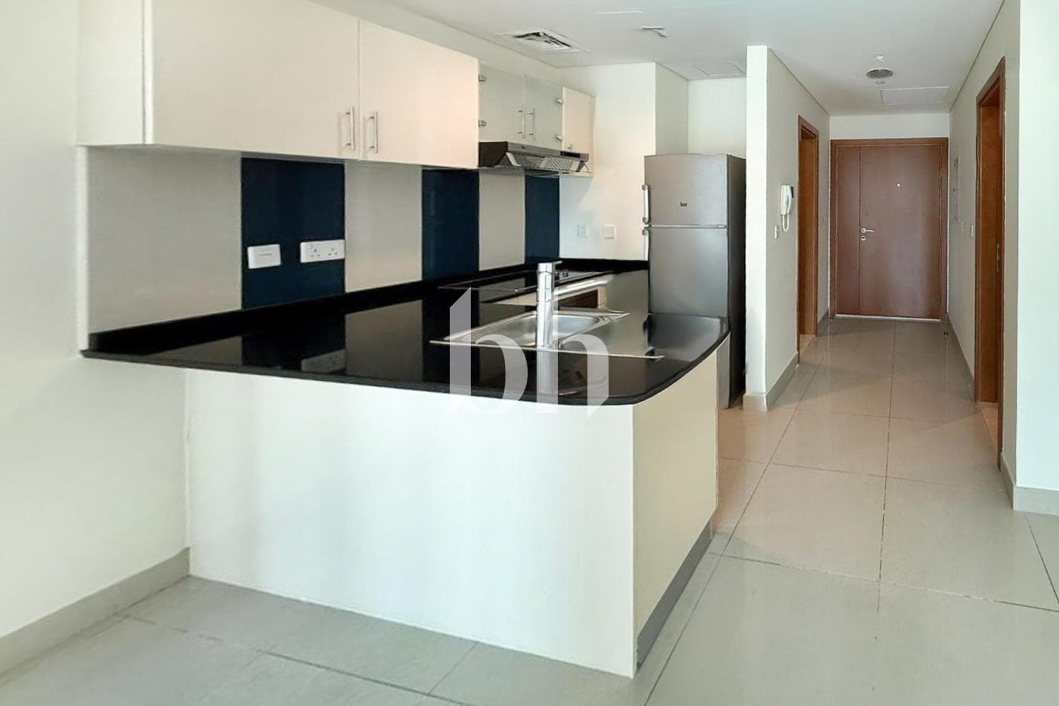 1 Bedroom Apartment in Ocean Heights - photo 2