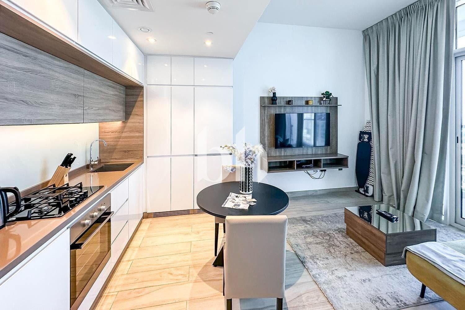 Studio Apartment in Studio One - photo 2