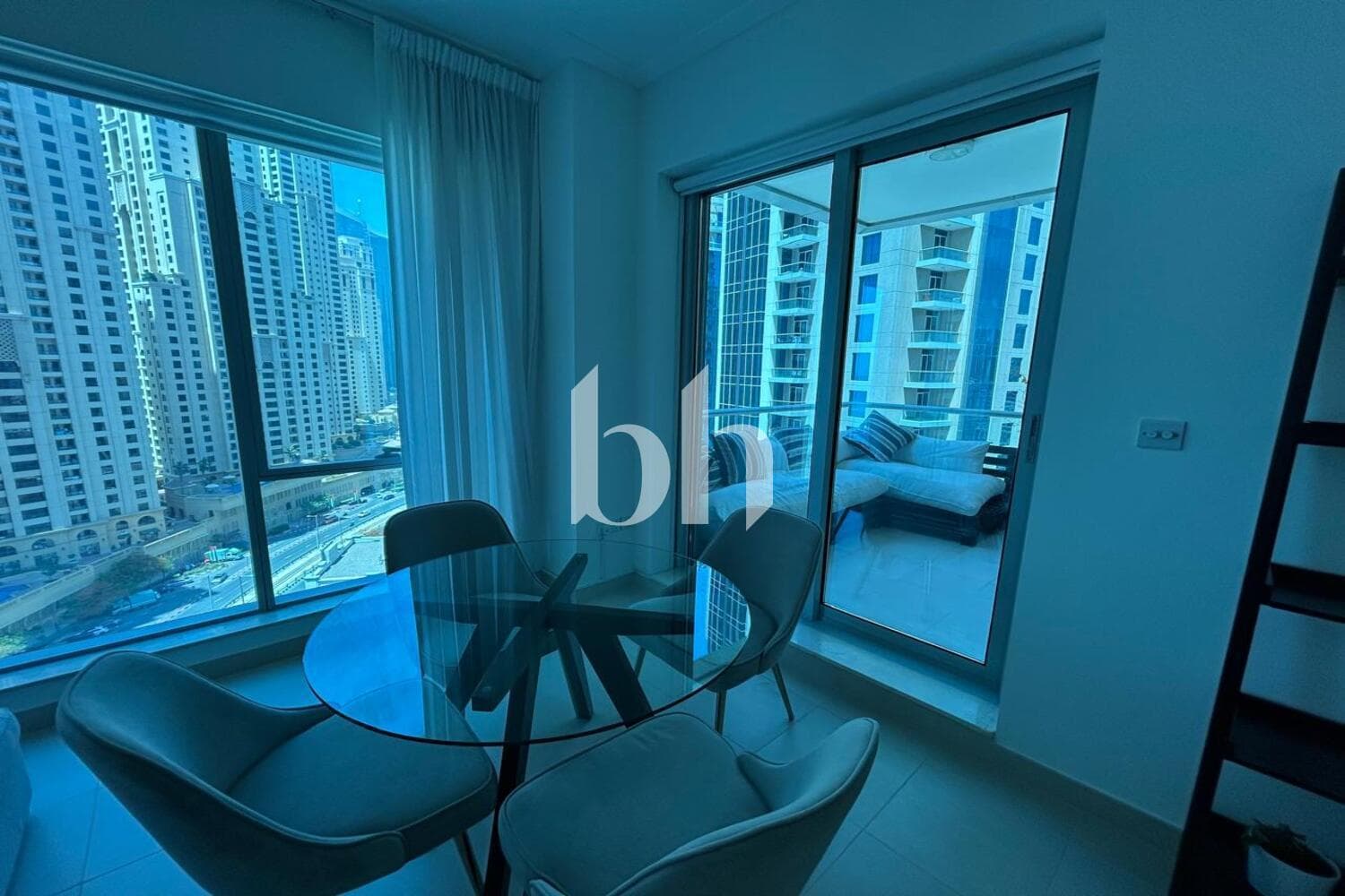 2 Bedroom Apartment in Shemara Tower - photo 2