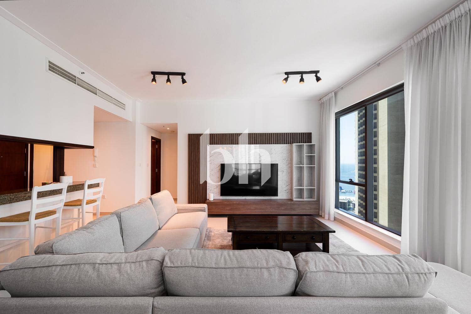 2 Bedroom Apartment in Shemara Tower