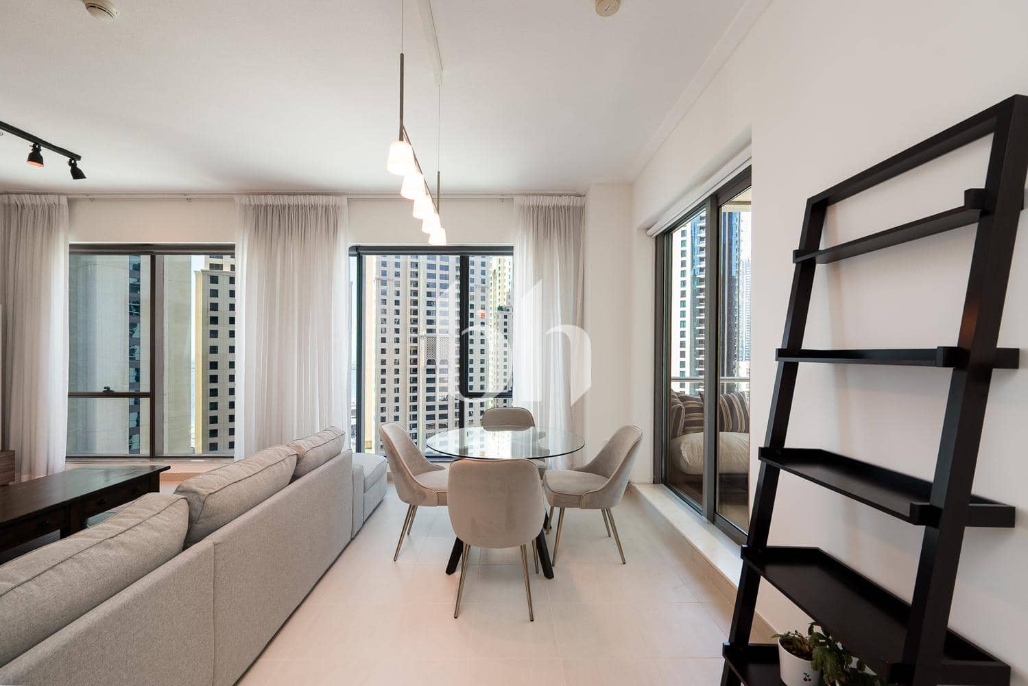 2 Bedroom Apartment in Shemara Tower - photo 1