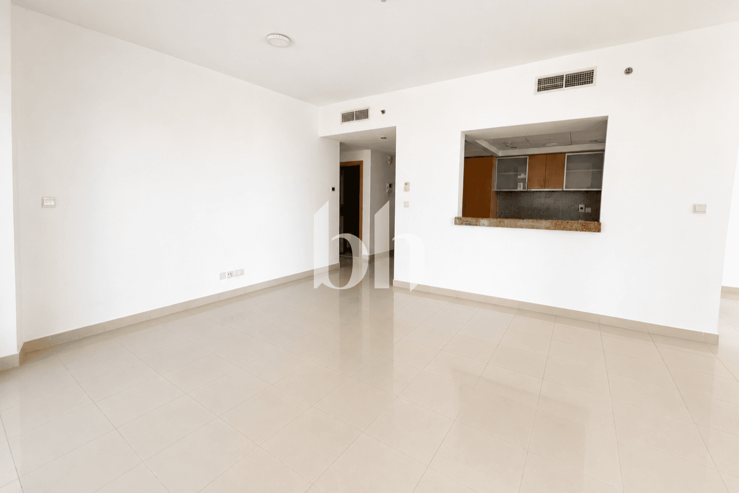 1 Bedroom Apartment in Sanibel Tower - photo 1