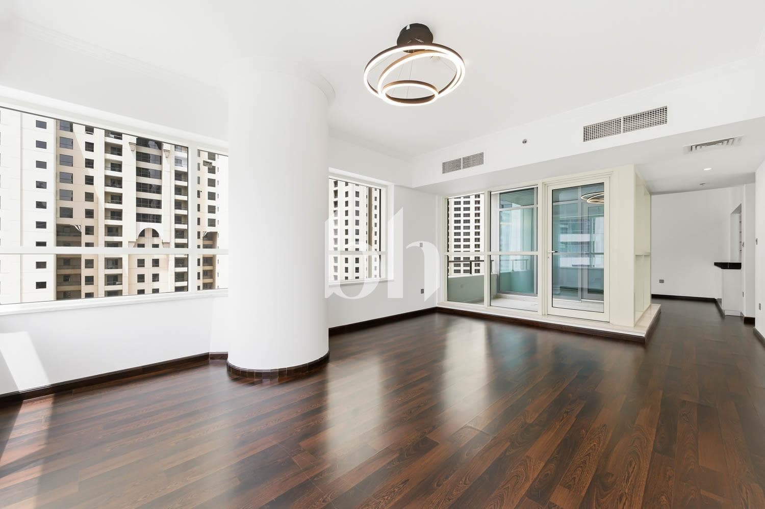 2 Bedrooms Apartment in Al Sahab 2 - photo 1