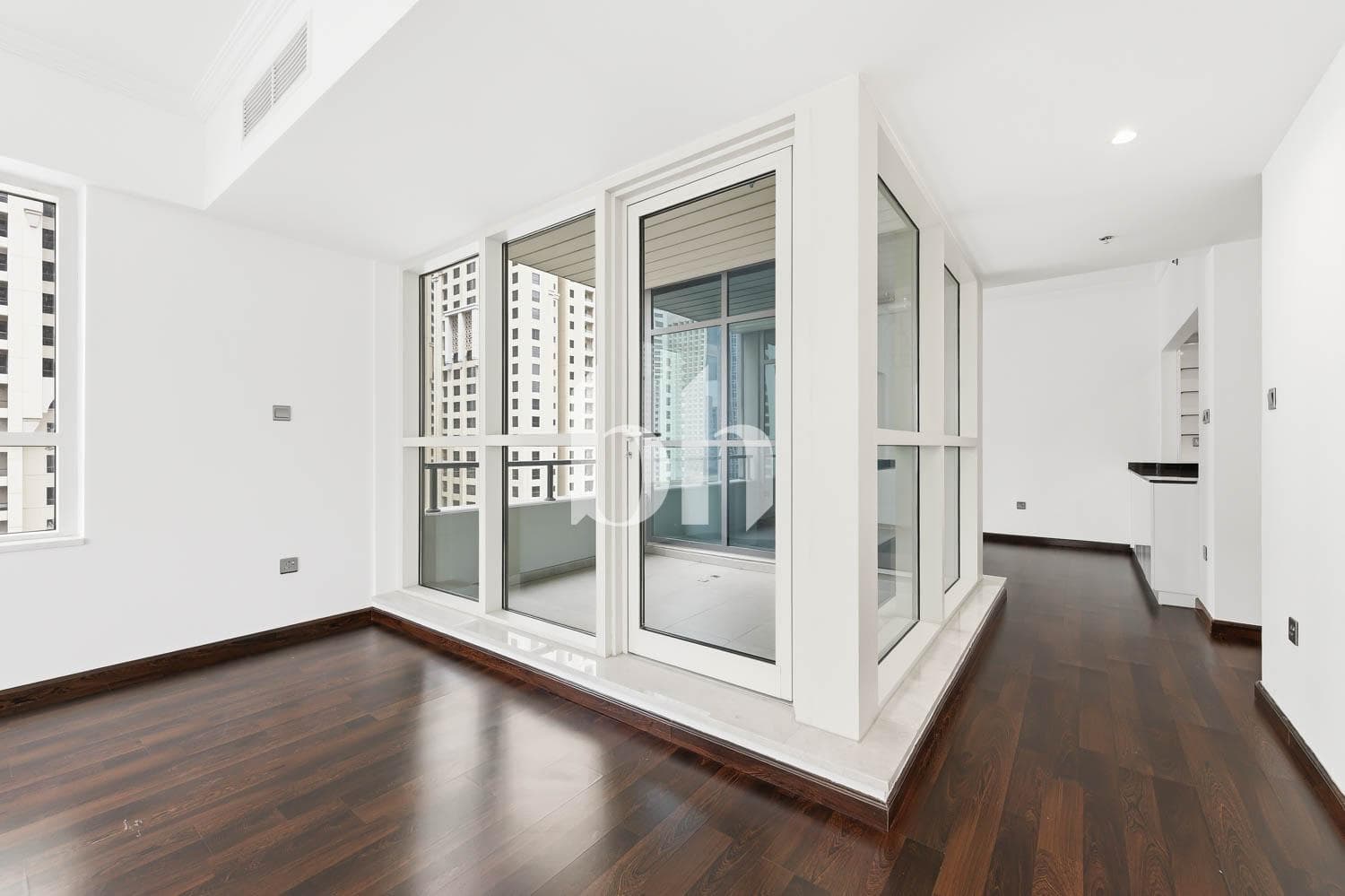 2 Bedrooms Apartment in Al Sahab 2 - photo 2