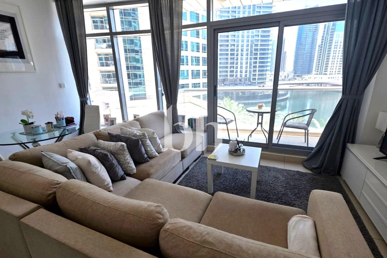 1 Bedroom Apartment in Fairfield Tower - photo 1