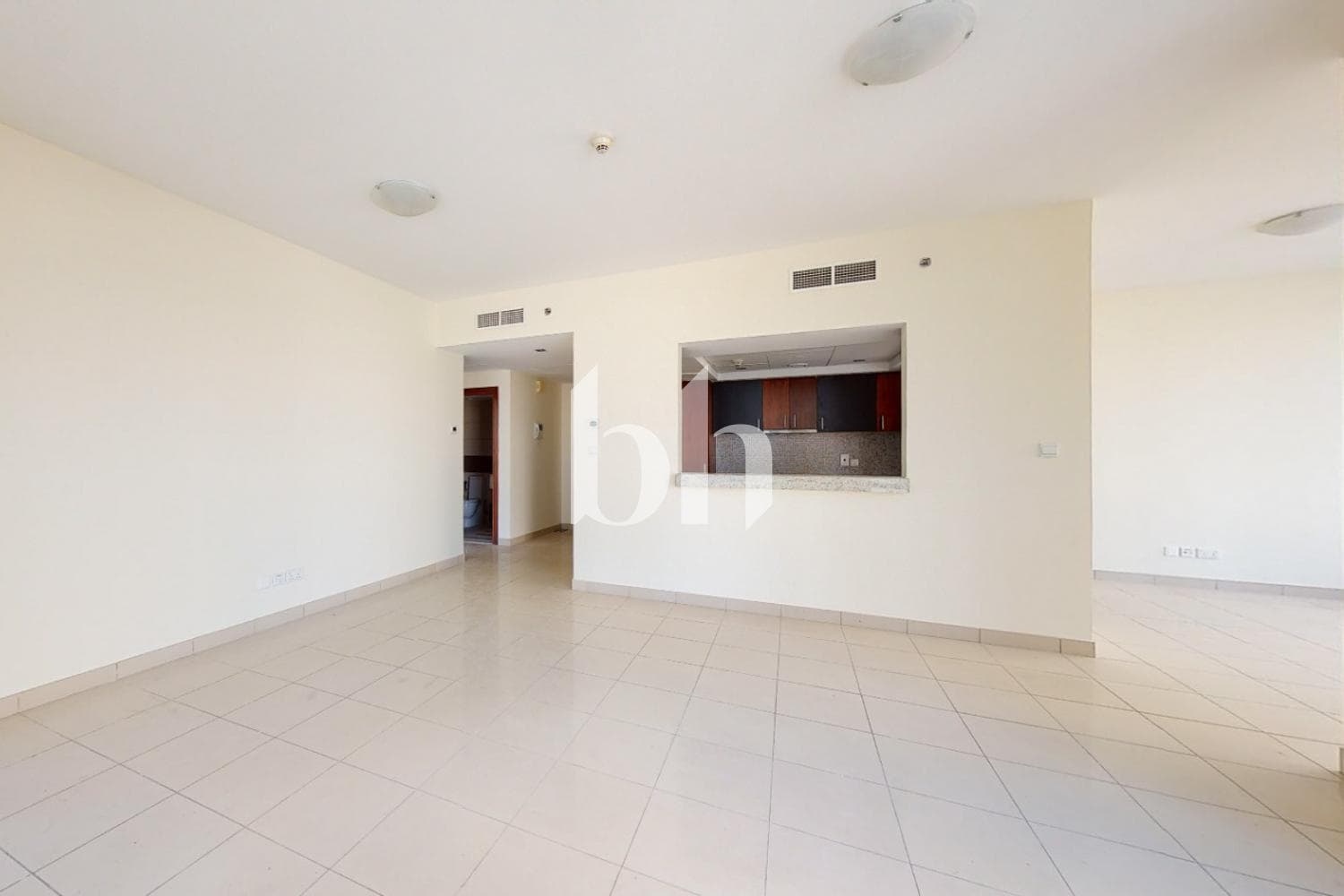 1 Bedroom Apartment in Sanibel Tower - photo 1