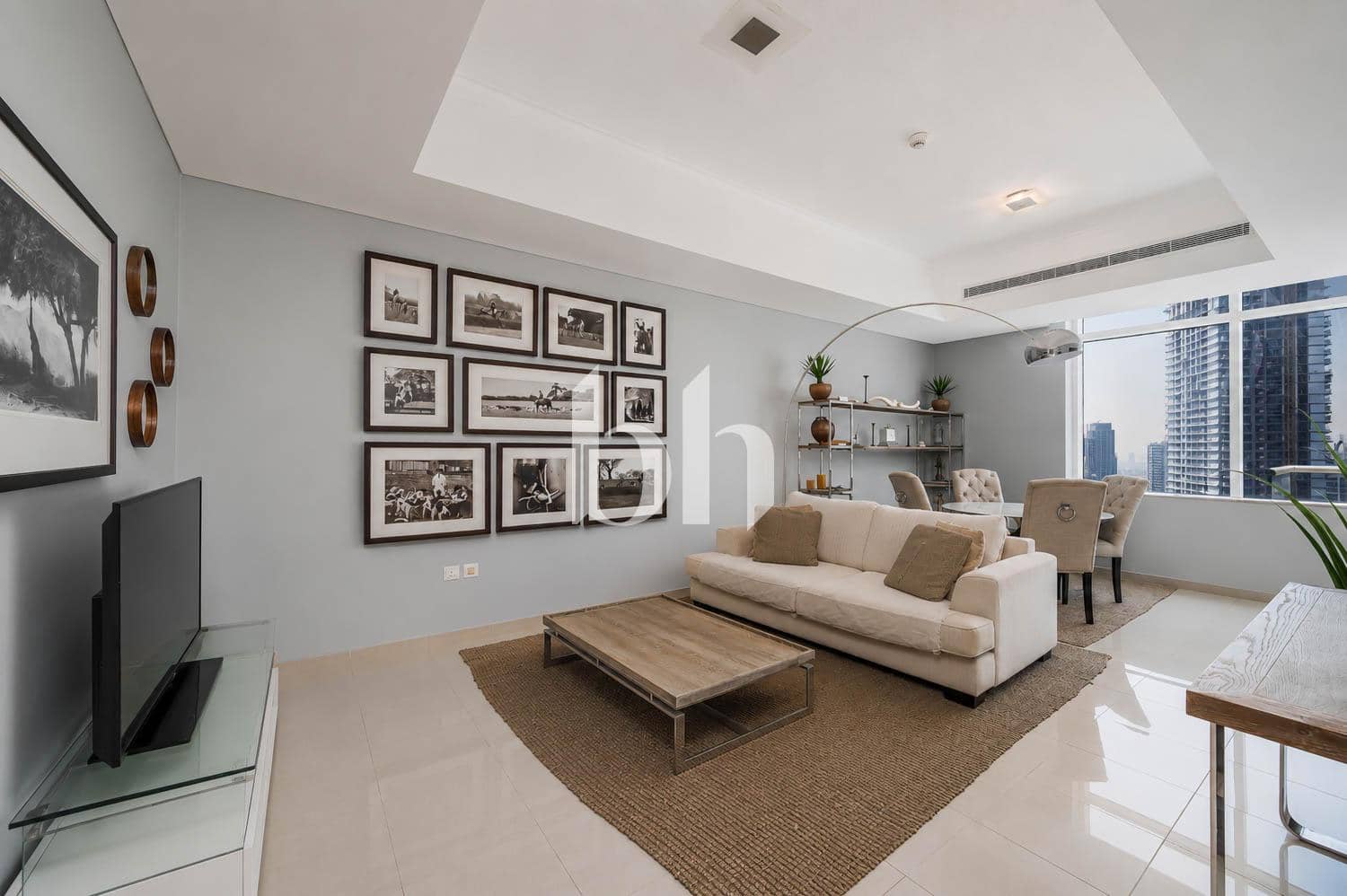 2 Bedroom Apartment in Botanica Tower - photo 1