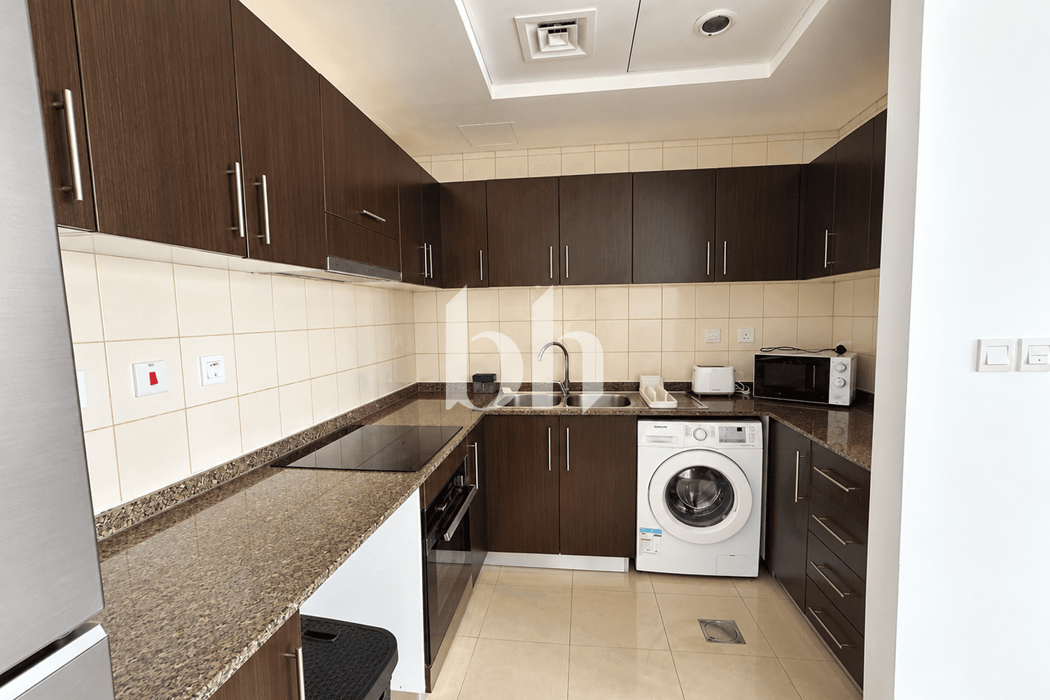1 Bedroom Apartment in Central Tower - photo 2