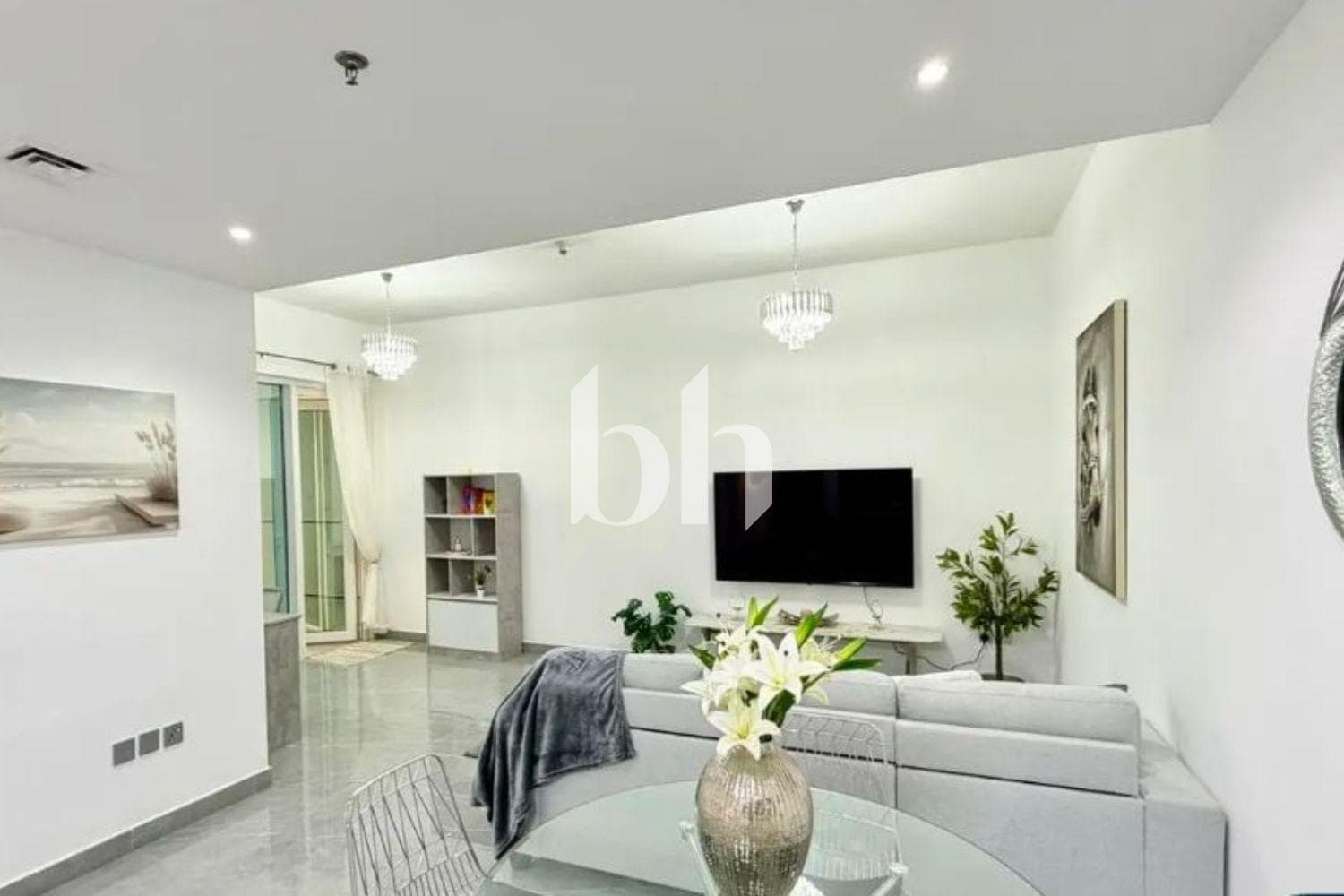 1 Bedroom Apartment in Sulafa Tower - photo 2