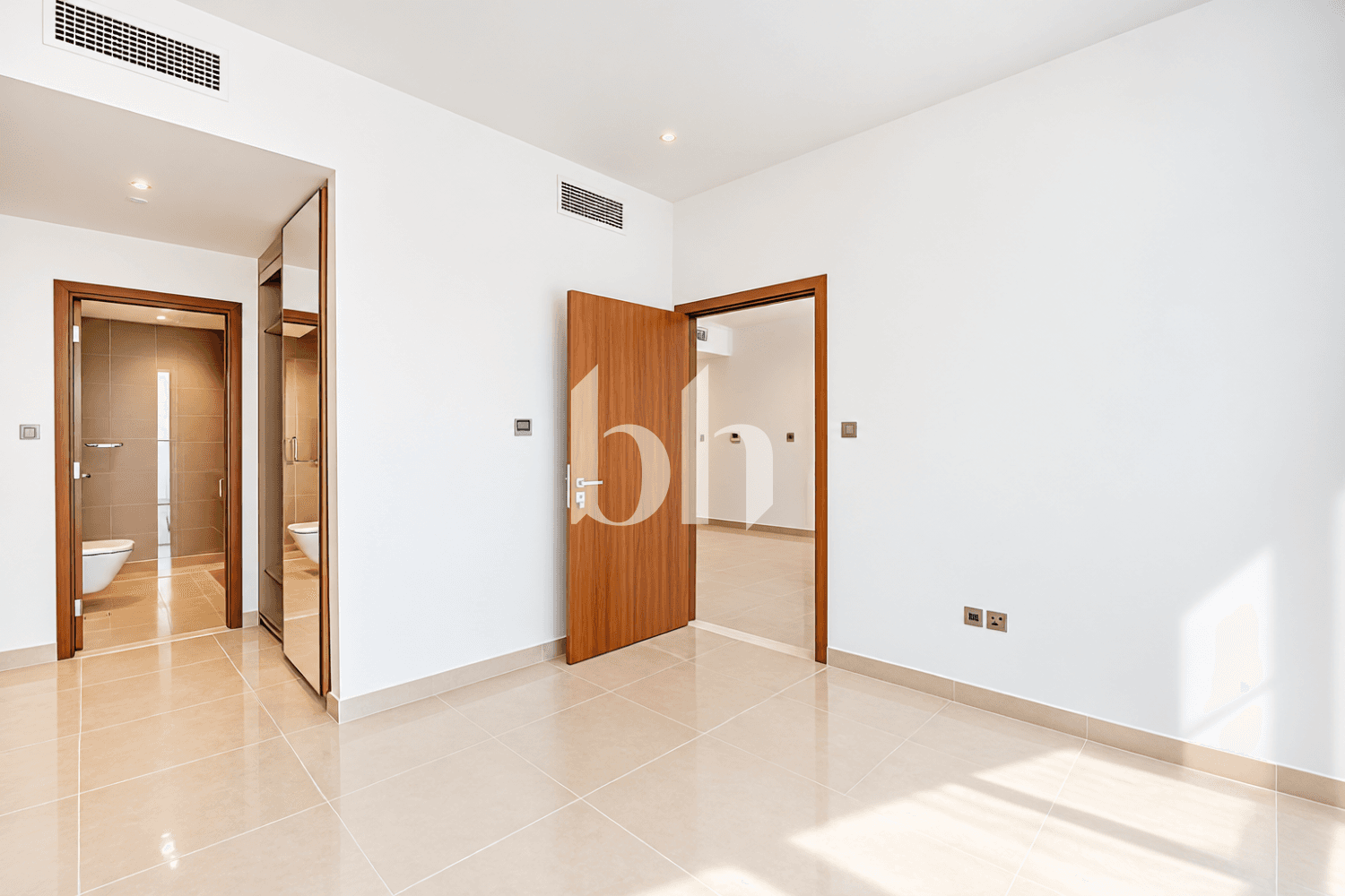 1 Bedroom Apartment in Marina Gate 2 - photo 1