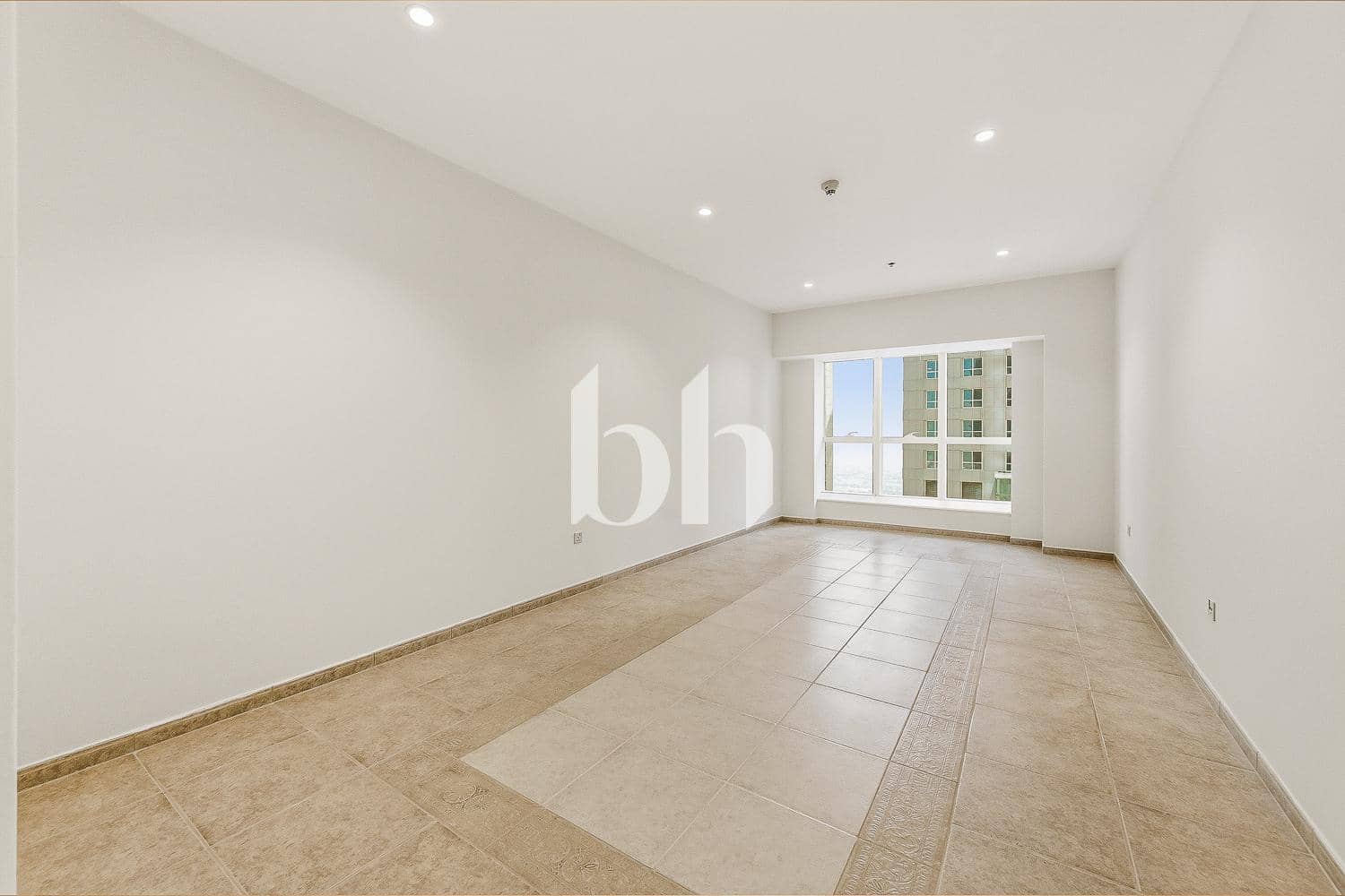 2 Bedroom Apartment in Elite Residence - photo 2