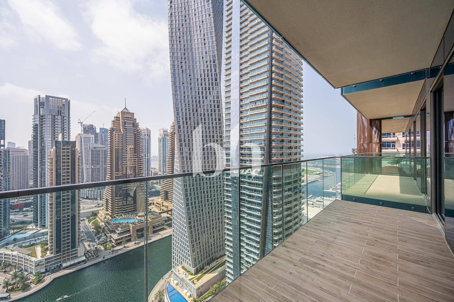 1 Bedroom Apartment in Jumeirah Living Marina Gate - photo 2