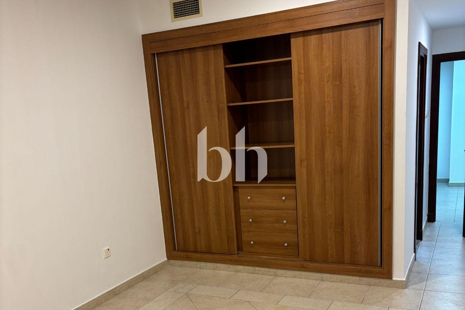 1 Bedroom Apartment in Princess Tower - photo 2