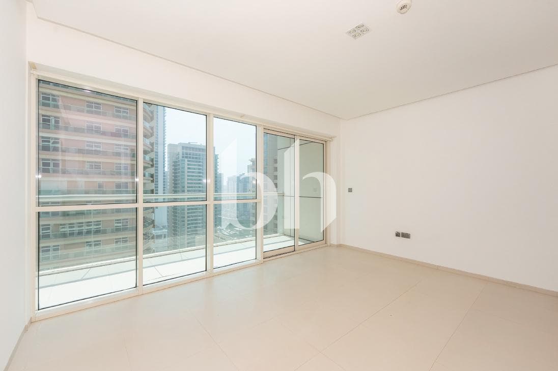 1 Bedroom Apartment in West Avenue Tower - photo 1