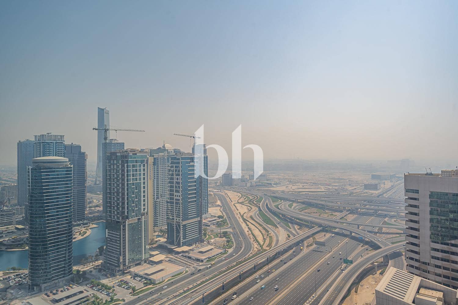 4 Bedroom Apartment in Horizon Tower - photo 2