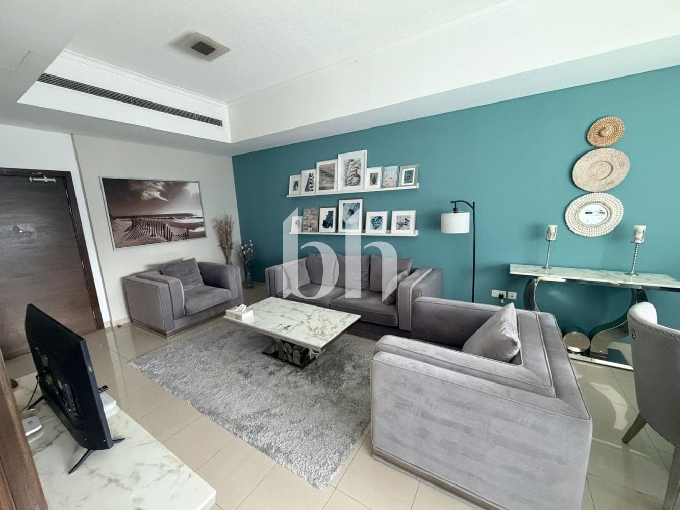 2 Bedroom Apartment in Botanica Tower - photo 1