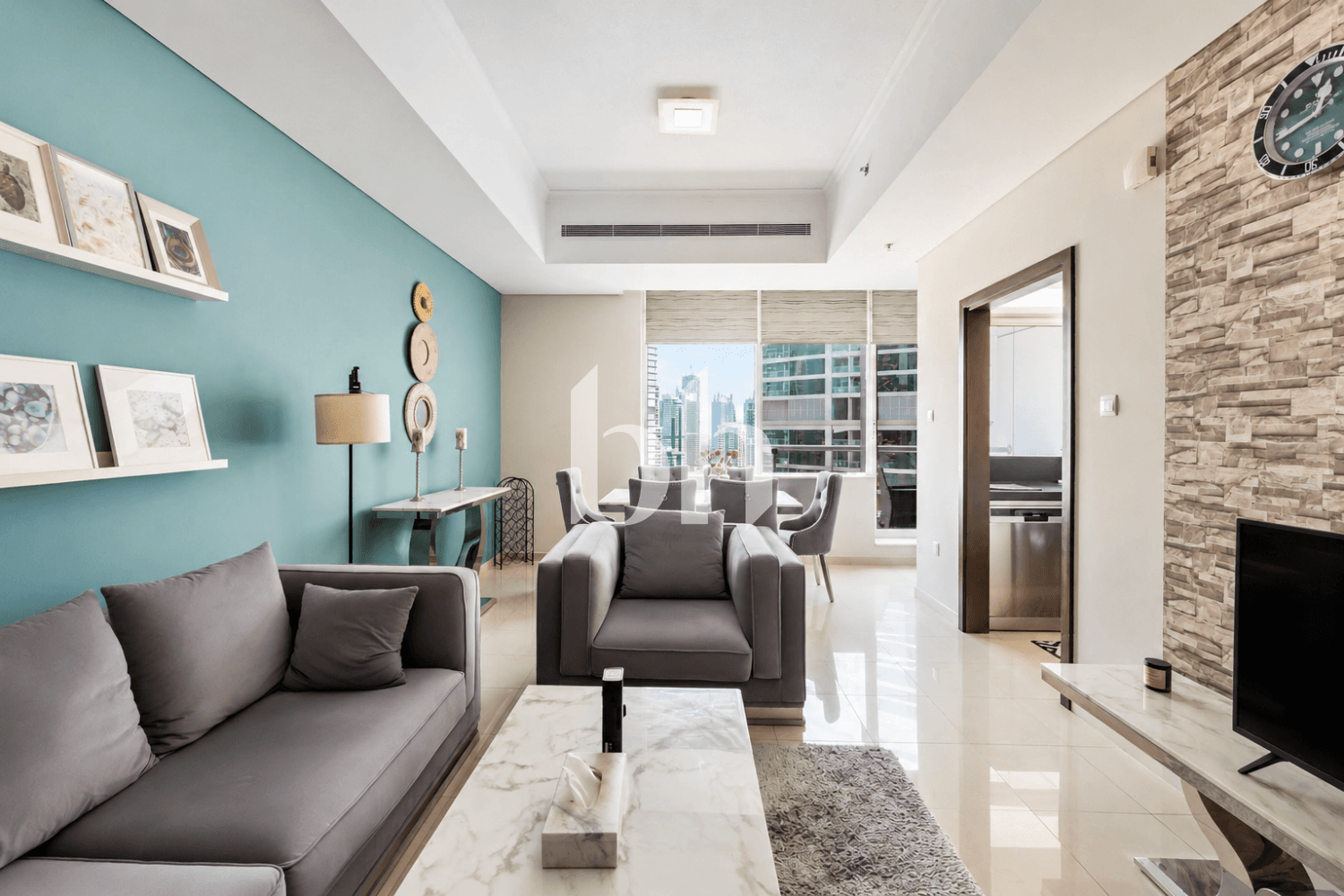 2 Bedroom Apartment in Botanica Tower