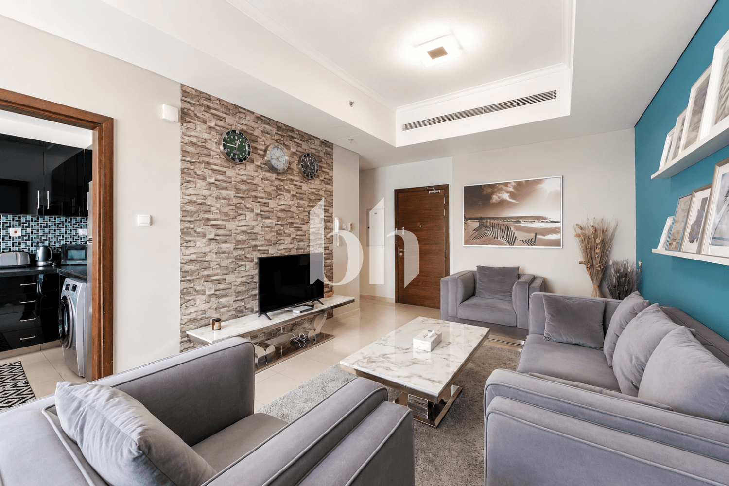 2 Bedroom Apartment in Botanica Tower - photo 1
