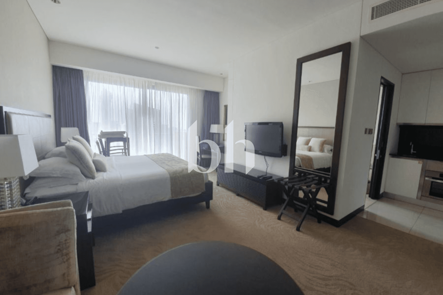 Studio Apartment in JW Marriott Hotel Marina - photo 2