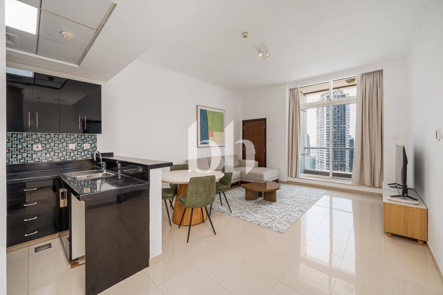 1 Bedroom Apartment in Botanica Tower