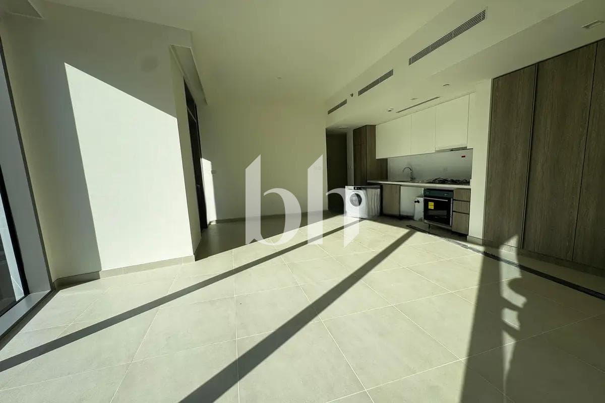 Studio Apartment in LIV Marina - photo 2