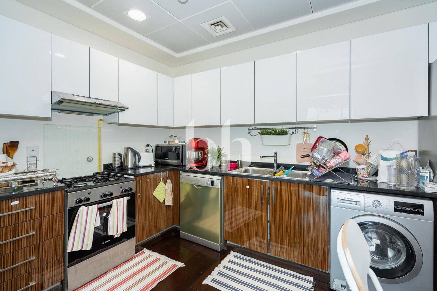 2 Bedroom Apartment in Marina Arcade Tower - photo 2