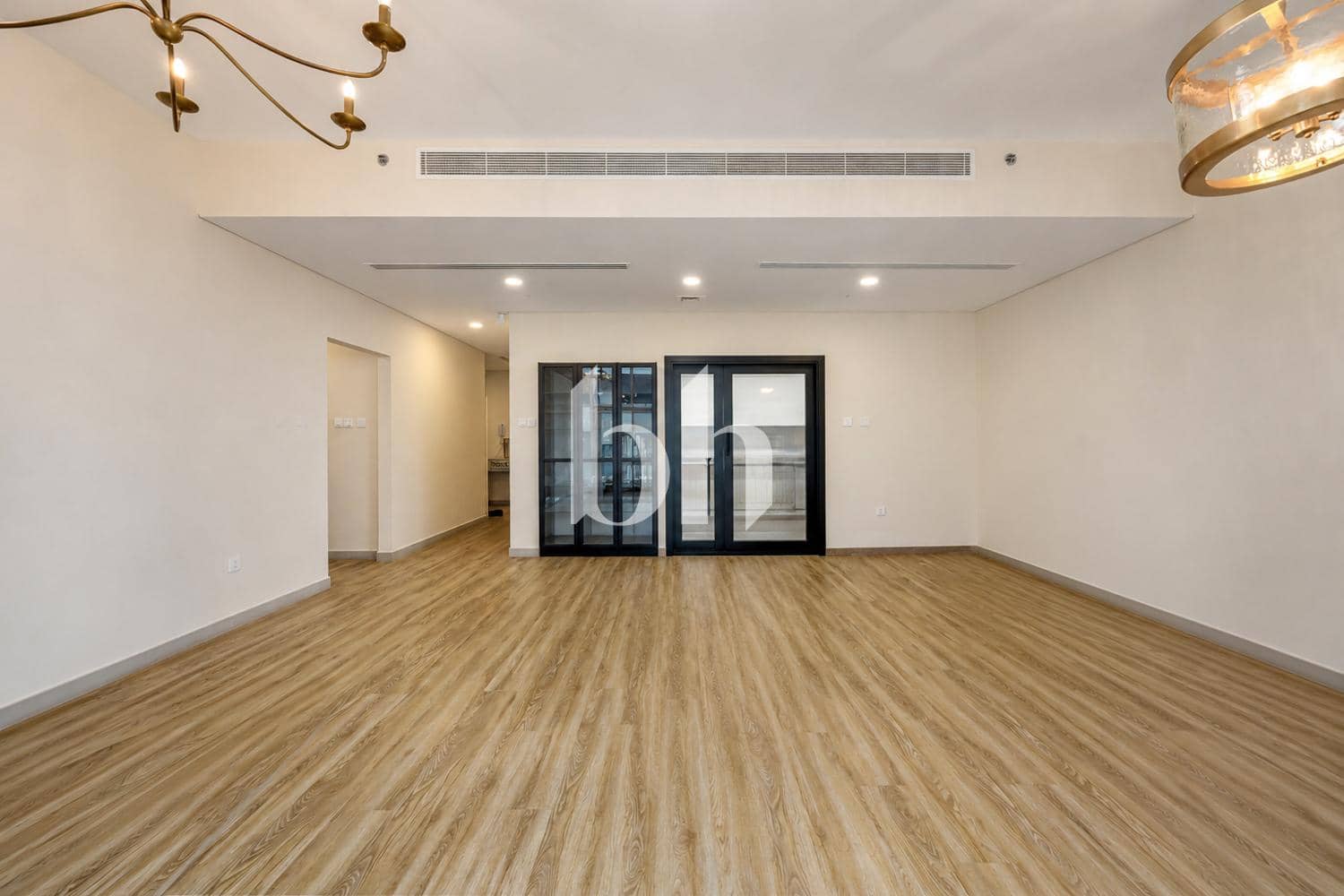 2 Bedroom Apartment in Marina Arcade Tower - photo 1