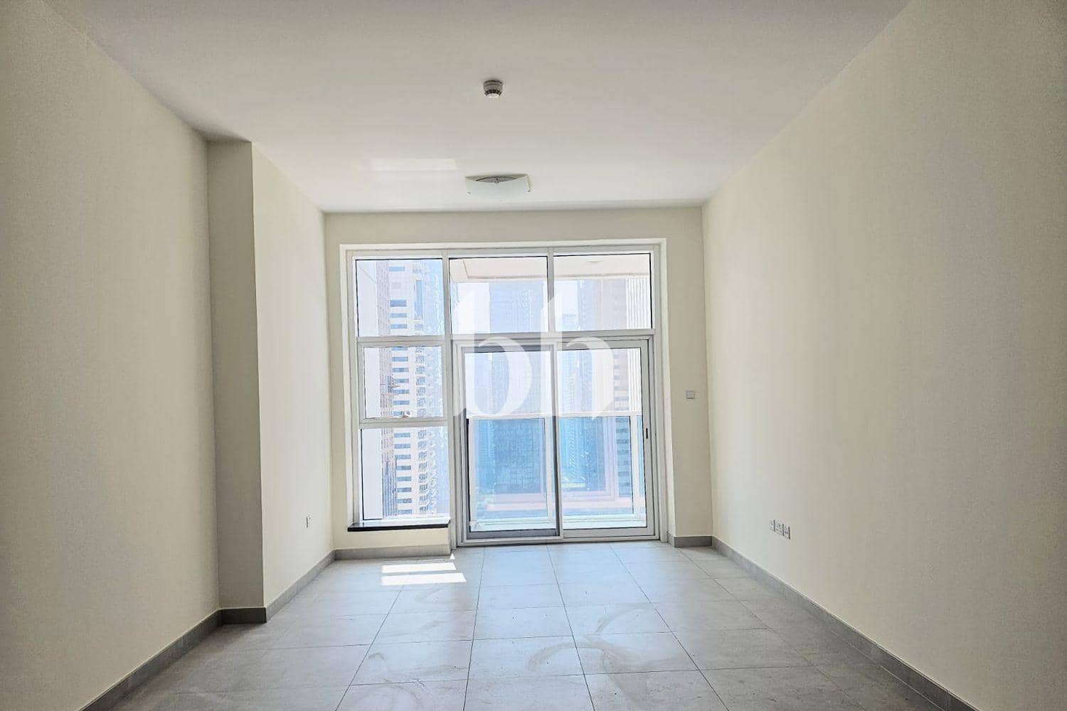 2 Bedroom Apartment in Marina Arcade Tower - photo 1