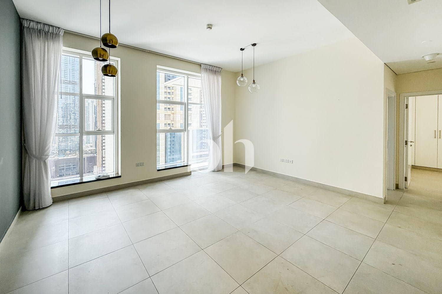 2 Bedroom Apartment in Marina Arcade Tower