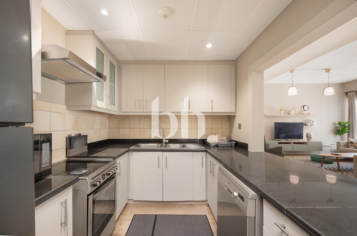 2 Bedroom Apartment in Rimal 3 - photo 2